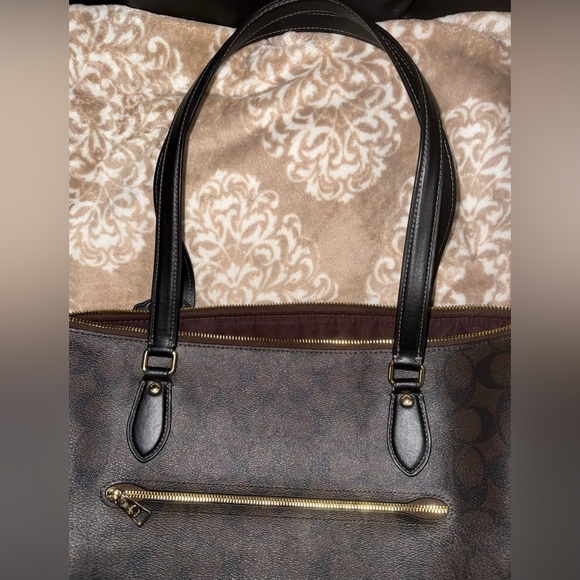 Coach Black and Brown Signature Tote - Picture 4 of 12